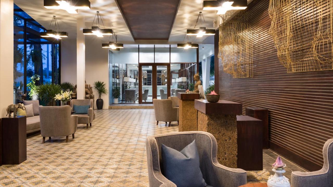 Shintana Saya La Maison Сиемрип Экстерьер фото The lobby of the hotel
